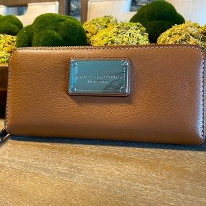 Marc Jacobs wallet